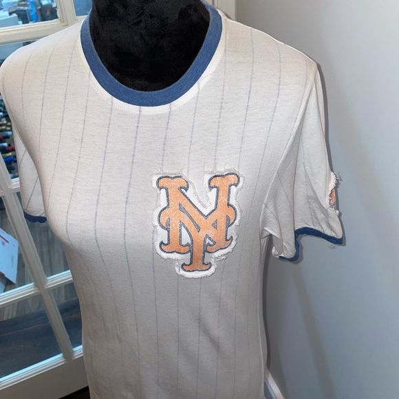 New York Mets Women’s T-Shirt Size Small - Picture 2 of 4